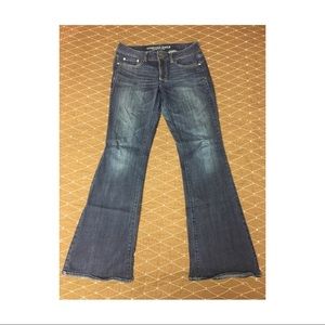 American Eagle Size 6 Long Artist Stretch